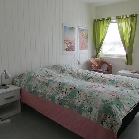 Melastua Gjestehus Hostel Nordmela